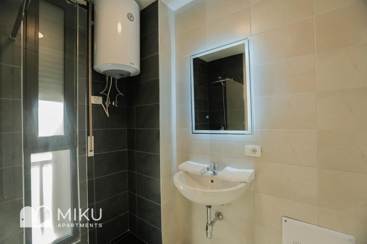 Miku Apartment - Bright 1 Bedroom Apartment At Olympic Residence Tirana Exterior photo