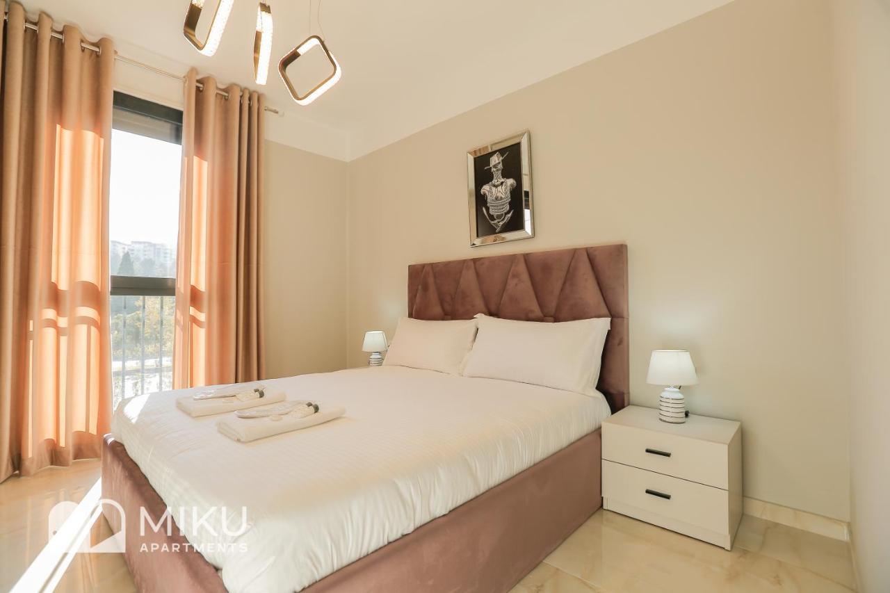 Miku Apartment - Bright 1 Bedroom Apartment At Olympic Residence Tirana Exterior photo